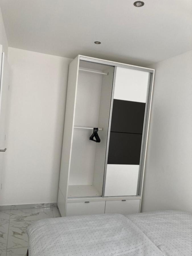 Swiss Luxury Apartment Mosonmagyarovar Exterior photo